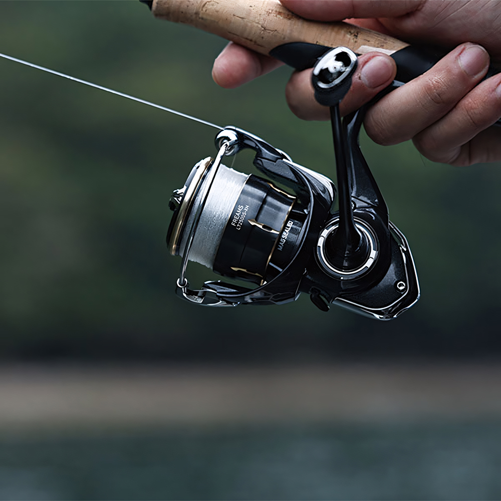 Moulinet de pêche spinning DAI - Shimano Reel Stradic avis et prix